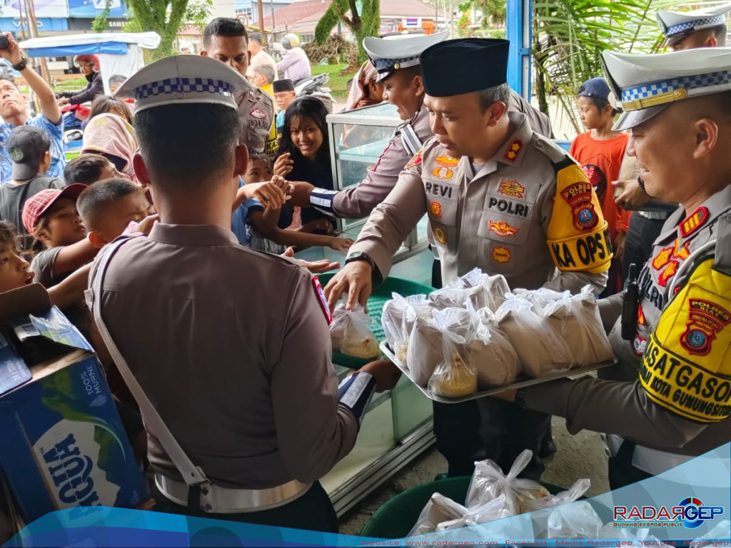 Jumat Berkah, Kapolres Nias Berbagi Kasih